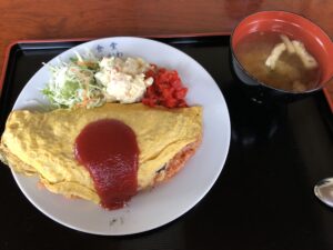 しらかわ食堂オムライス